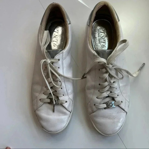 Michael Kors Jet Set 6 Sneaker - Picture 6 of 10